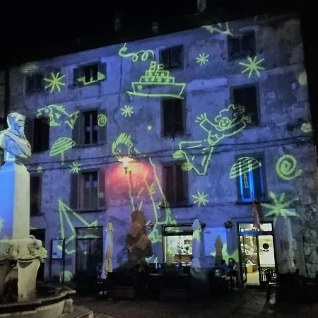 Lägenhet Feel At La Terrazza Sul Borgo Lovere